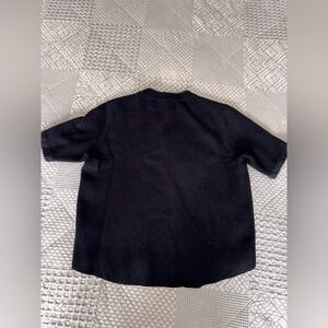 Simple Black Short-Sleeve Knit Top